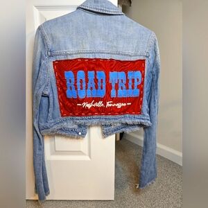 Nashville Cropped Denim Jacket Raw Hem Bell Sleeves Size Medium NWOT